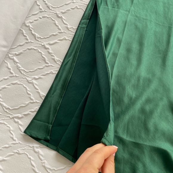 12th Tribe - NWOT! Berkley Emerald Midi Slip Skirt - Size S - Picture 3 of 6